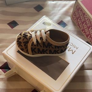 mk sneakers size: 1c